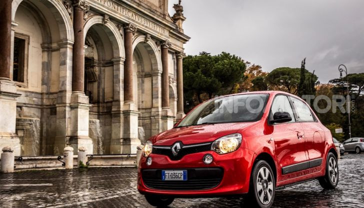 Renault Twingo va in pensione: le citycar francesi saranno solo elettriche - Foto 4 di 12