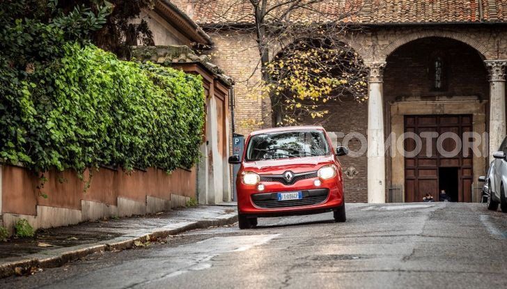 Renault Twingo va in pensione: le citycar francesi saranno solo elettriche - Foto 6 di 12