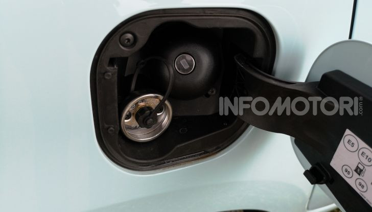 Renault Twingo GPL 2018: prova su strada della citycar ecologica - Foto 10 di 22