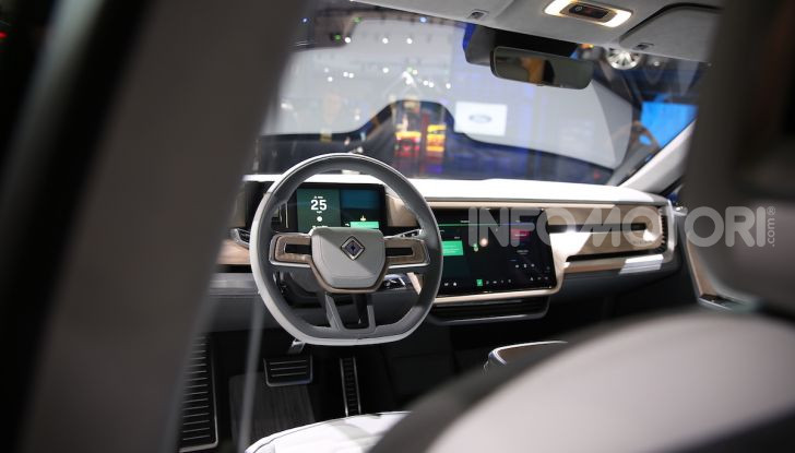 Rivian R1T, il pick-up elettrico da 764 CV - Foto 9 di 32