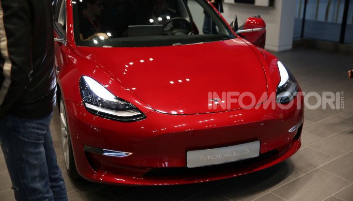 Tesla On Tour, test drive in 18 città italiane dal 19 luglio - Foto 1 di 22