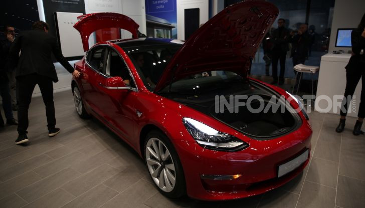 Tesla On Tour, test drive in 18 città italiane dal 19 luglio - Foto 3 di 22