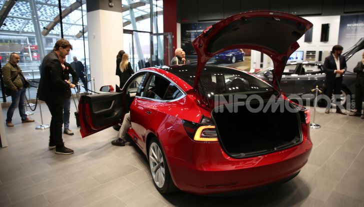 Tesla On Tour, test drive in 18 città italiane dal 19 luglio - Foto 4 di 22