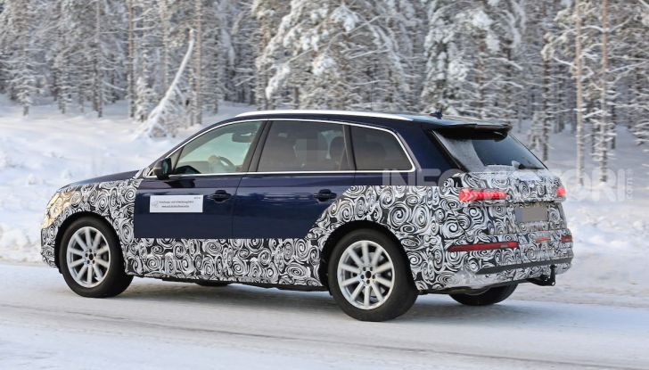 Audi Q7, primi test per la nuova generazione - Foto 8 di 28