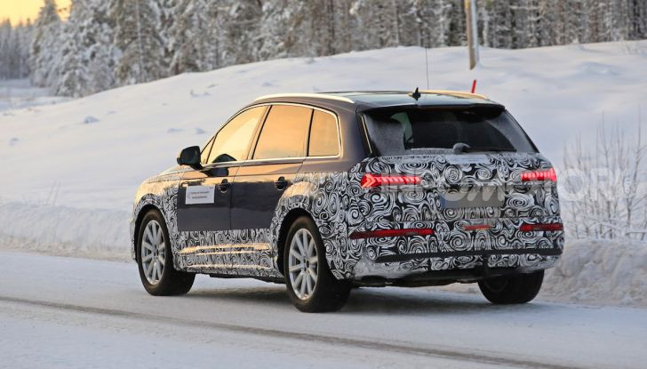 Audi Q7, primi test per la nuova generazione - Foto 4 di 28
