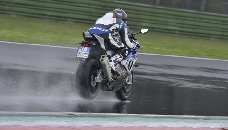 Pirelli SBK Track Days: a Imola con la BMW S1000RR - Foto 6 di 38