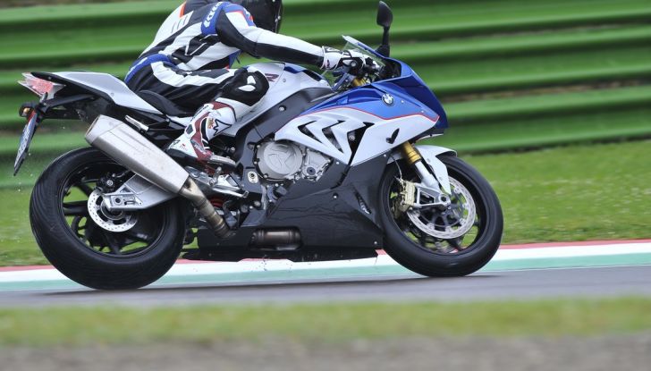 Pirelli SBK Track Days: a Imola con la BMW S1000RR - Foto 7 di 38