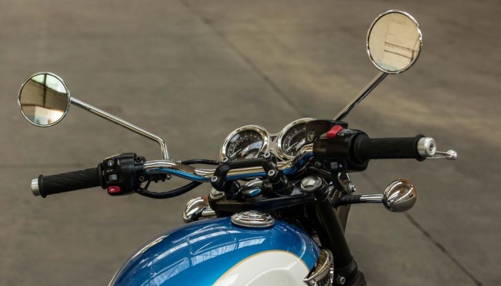 Triumph Bonneville T100 e T100 Black 2017 - Foto 6 di 11