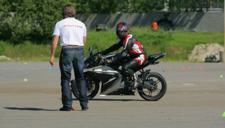 Guida sicura Urbana…. moto in città! - Foto 4 di 6
