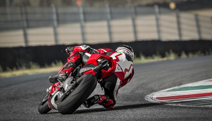 Ducati Panigale V4: tutto quello che c’è da sapere - Foto 13 di 52