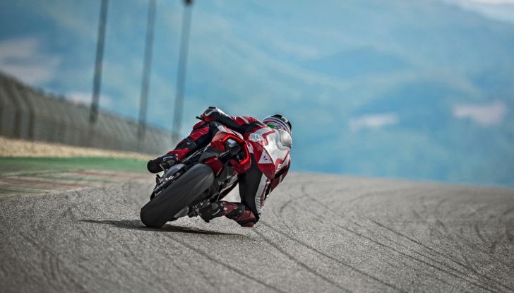 Ducati Panigale V4: tutto quello che c’è da sapere - Foto 17 di 52