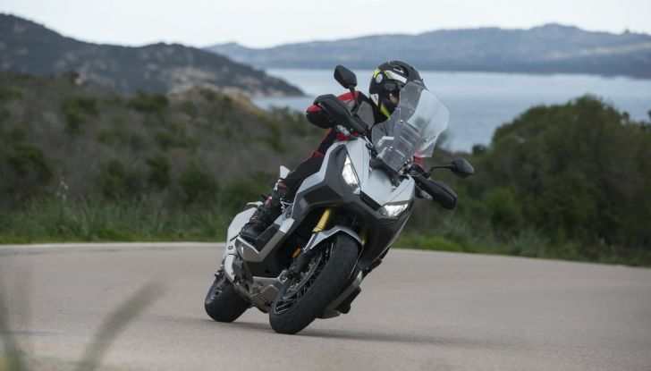 Honda X-ADV, prova su strada: 8 buoni motivi per cui ci è piaciuta - Foto 27 di 35