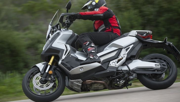 Honda X-ADV, prova su strada: 8 buoni motivi per cui ci è piaciuta - Foto 30 di 35