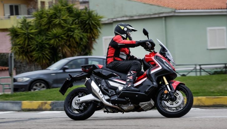 Honda X-ADV, prova su strada: 8 buoni motivi per cui ci è piaciuta - Foto 32 di 35