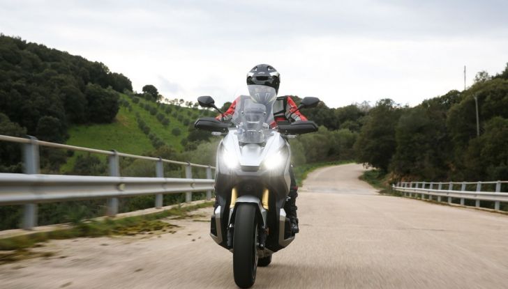 Honda X-ADV, prova su strada: 8 buoni motivi per cui ci è piaciuta - Foto 3 di 35