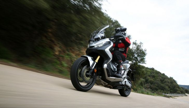 Honda X-ADV, prova su strada: 8 buoni motivi per cui ci è piaciuta - Foto 9 di 35