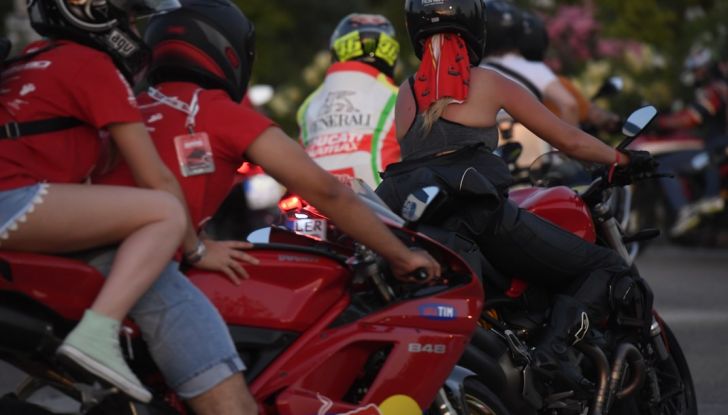 Ducati Supersport 936 2017: come ai vecchi tempi - Foto 19 di 29