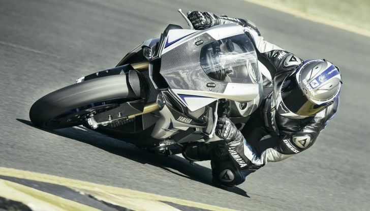 Yamaha Supersport Pro Tour 2016: Prova in pista la R-Series! - Foto 4 di 11