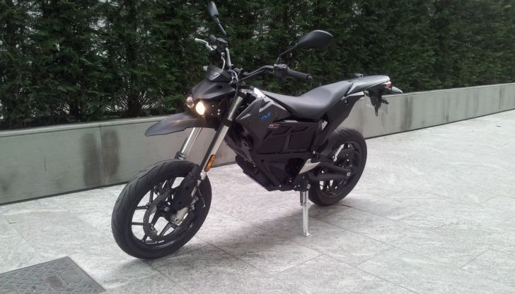 Prova su strada: Zero Motorcycles FXS 11 kW: la “125” elettrica - Foto 3 di 37
