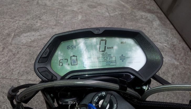 Prova su strada: Zero Motorcycles FXS 11 kW: la “125” elettrica - Foto 6 di 37