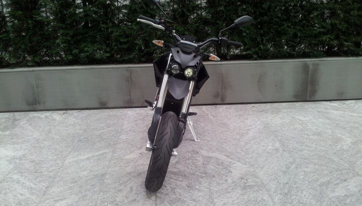 Prova su strada: Zero Motorcycles FXS 11 kW: la “125” elettrica - Foto 8 di 37