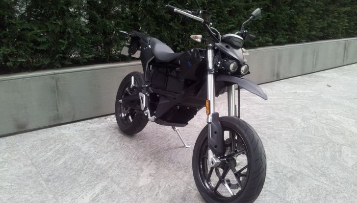 Prova su strada: Zero Motorcycles FXS 11 kW: la “125” elettrica - Foto 9 di 37