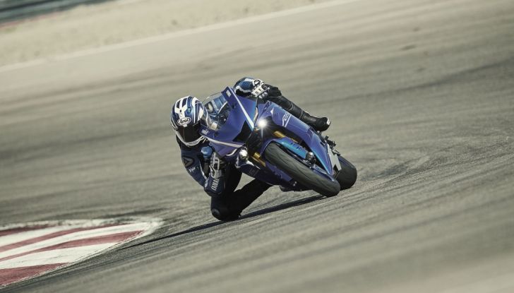 Nuova Yamaha YZF-R6 2017 - Foto 2 di 12