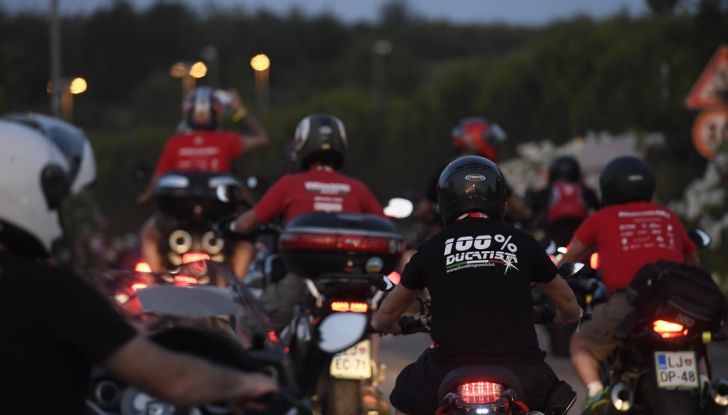 Ducati Supersport 936 2017: come ai vecchi tempi - Foto 20 di 29