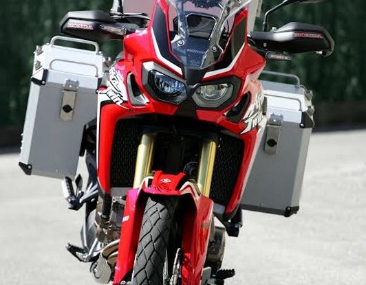 Honda Africa Twin: Valige, Top Case ed altri accessori - Foto 2 di 4