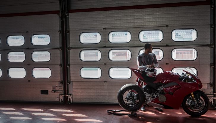 Ducati Panigale V4: tutto quello che c’è da sapere - Foto 23 di 52