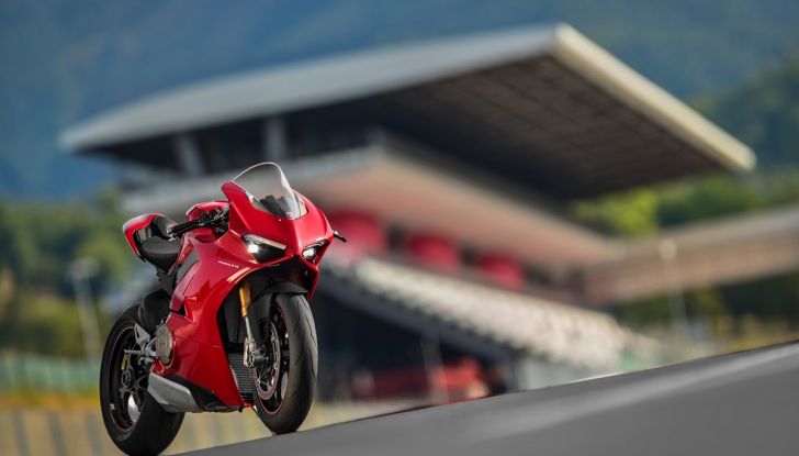Ducati Panigale V4: tutto quello che c’è da sapere - Foto 24 di 52