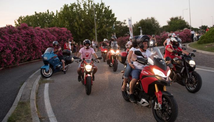 Ducati Supersport 936 2017: come ai vecchi tempi - Foto 26 di 29