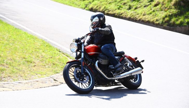 Moto Guzzi V9 Roamer e Moto Guzzi V9 Bobber: the italian custom - Foto 8 di 27