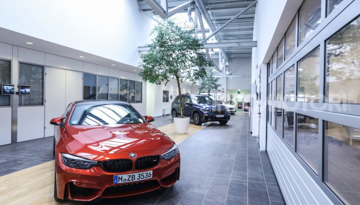 BMW e il programma di qualificazione del personale per auto elettriche e ibride - Foto 10 di 13