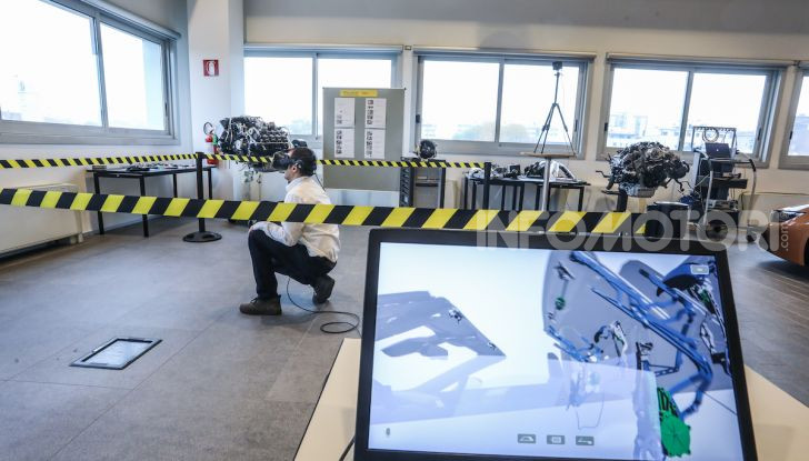 BMW e il programma di qualificazione del personale per auto elettriche e ibride - Foto 9 di 13