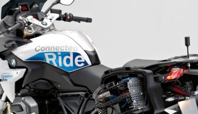 BMW R 1200 RS ConnectedRide: il futuro, ora.