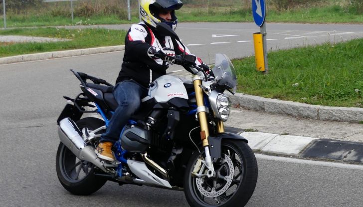 BMW R1200R: ogni giorno in sella - Foto 20 di 30