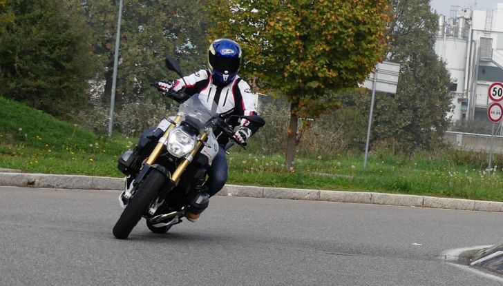 BMW R1200R: ogni giorno in sella - Foto 25 di 30