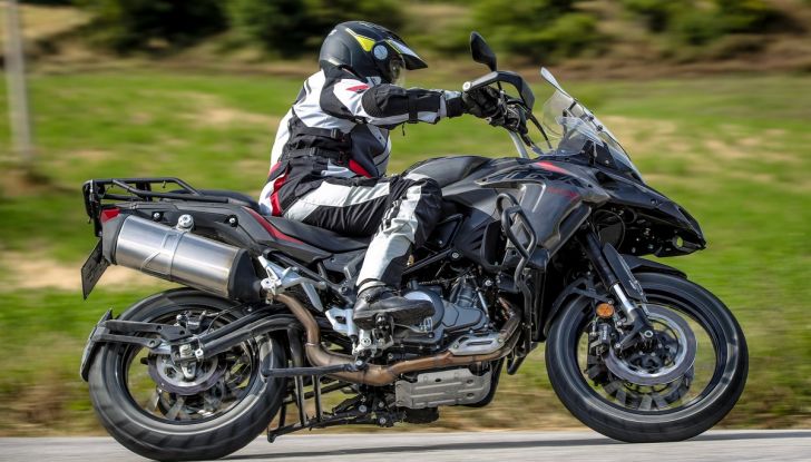 Benelli TRK 502 X: un X di divertimento in più - Foto 27 di 30