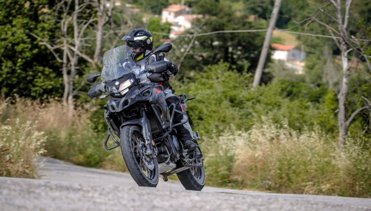 Benelli TRK 502 X: un X di divertimento in più - Foto 28 di 30