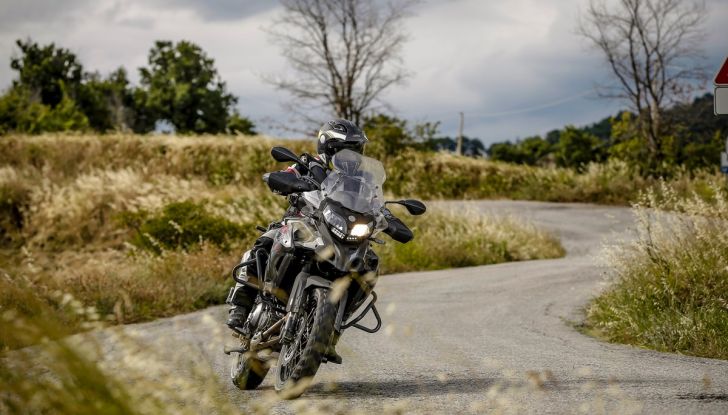 Benelli TRK 502 X: un X di divertimento in più - Foto 15 di 30