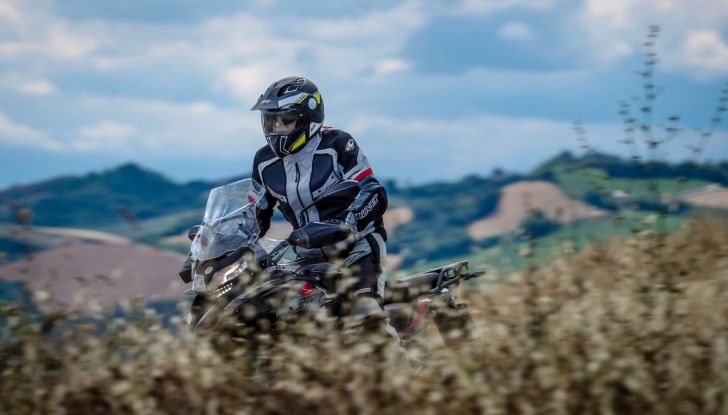 Benelli TRK 502 X: un X di divertimento in più - Foto 23 di 30