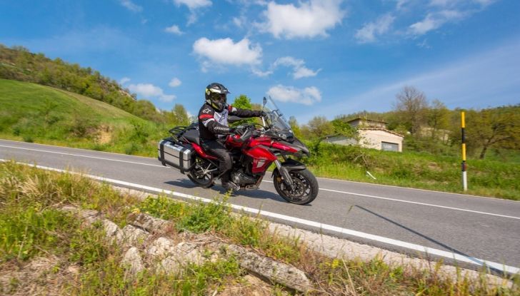 Prova Benelli TRK502: il crossover poca spesa e tanta resa - Foto 18 di 24