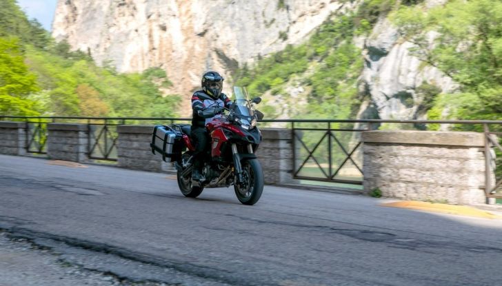 Prova Benelli TRK502: il crossover poca spesa e tanta resa - Foto 6 di 24
