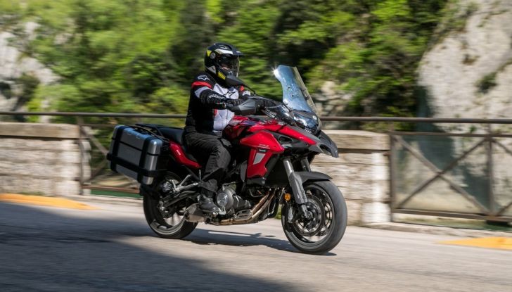 Prova Benelli TRK502: il crossover poca spesa e tanta resa - Foto 4 di 24