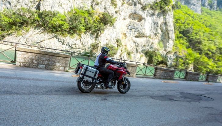 Prova Benelli TRK502: il crossover poca spesa e tanta resa - Foto 21 di 24