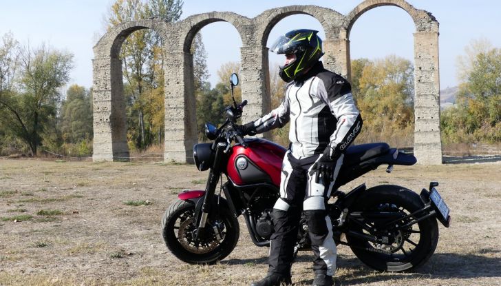 Nuovo Benelli Leoncino: la prova su strada - Foto 62 di 82