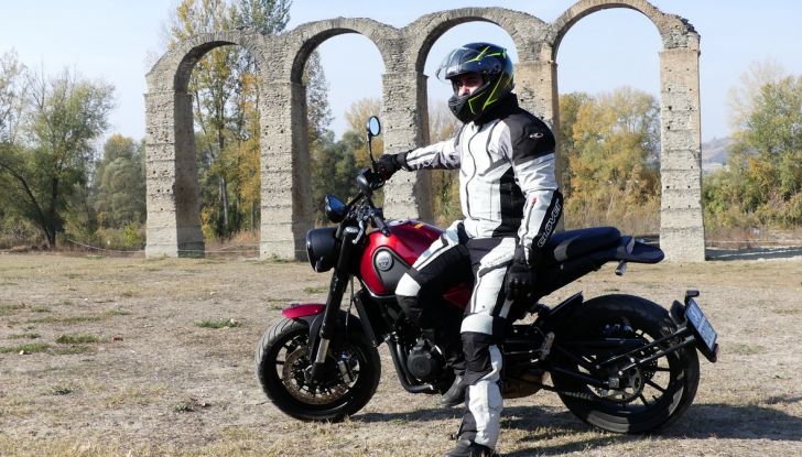 Nuovo Benelli Leoncino: la prova su strada - Foto 61 di 82