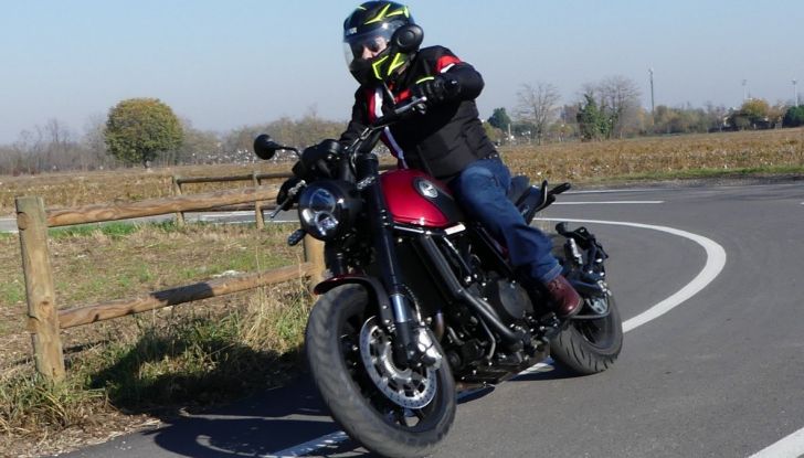 Nuovo Benelli Leoncino: la prova su strada - Foto 4 di 82