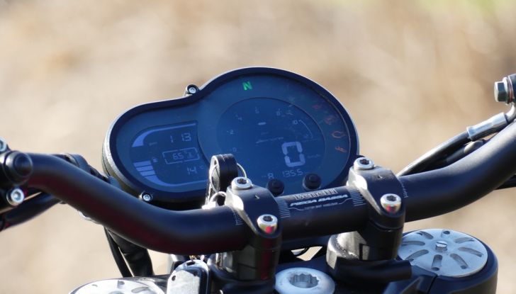 Nuovo Benelli Leoncino: la prova su strada - Foto 28 di 82